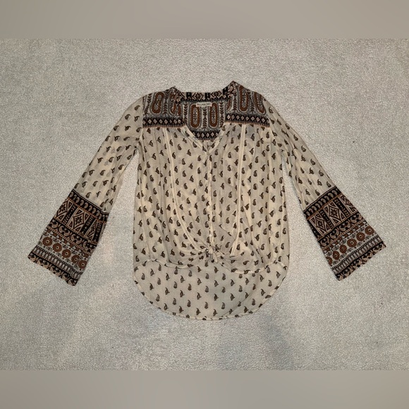 Billabong Tops - Billabong Bell Sleeve Blouse Womens Small Flowy Open Buttons Boho Paisley